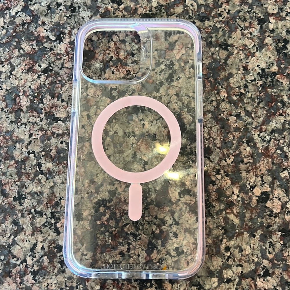 I phone 13 pro max gear 4  ! Used for a couple days